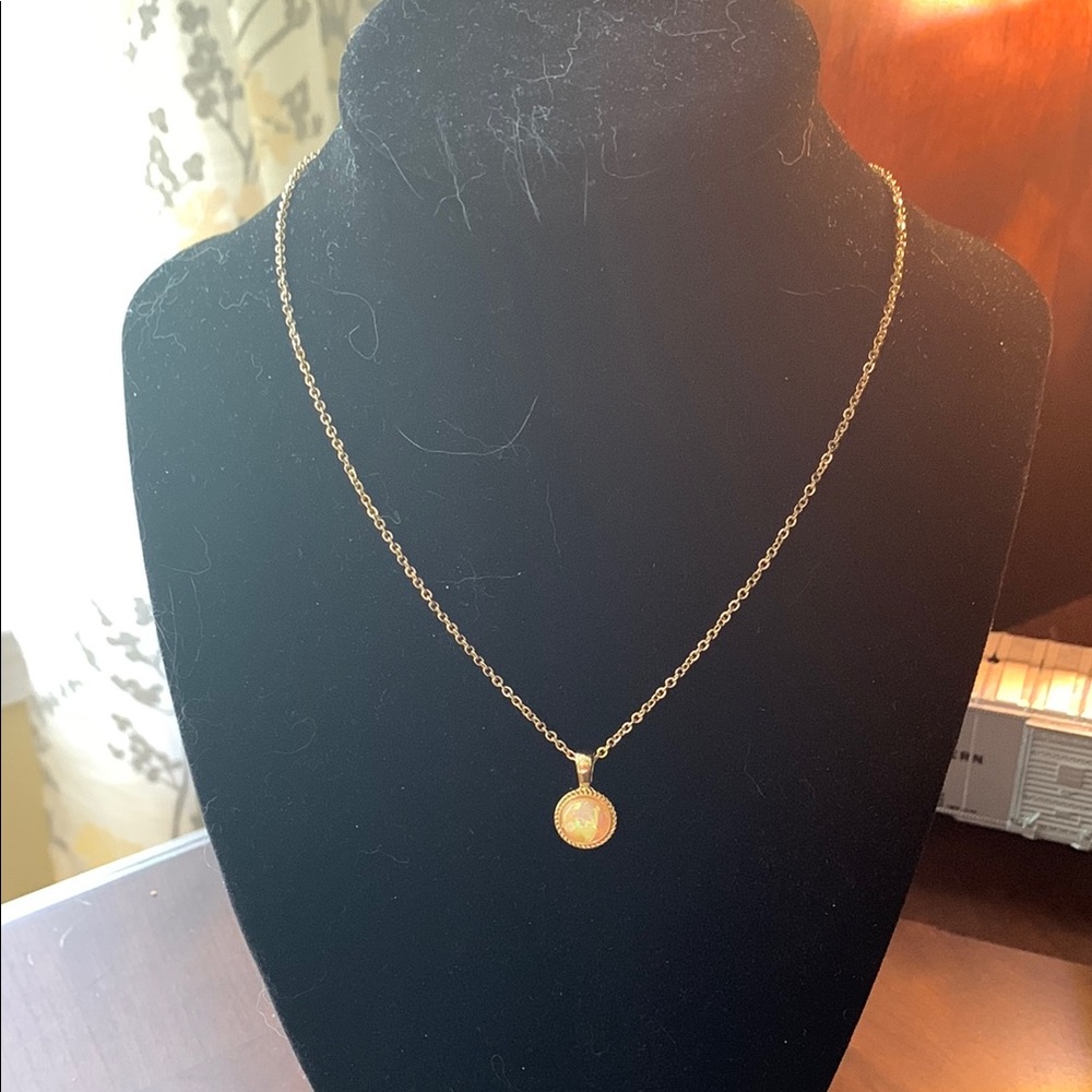 Gold Pendant Necklace